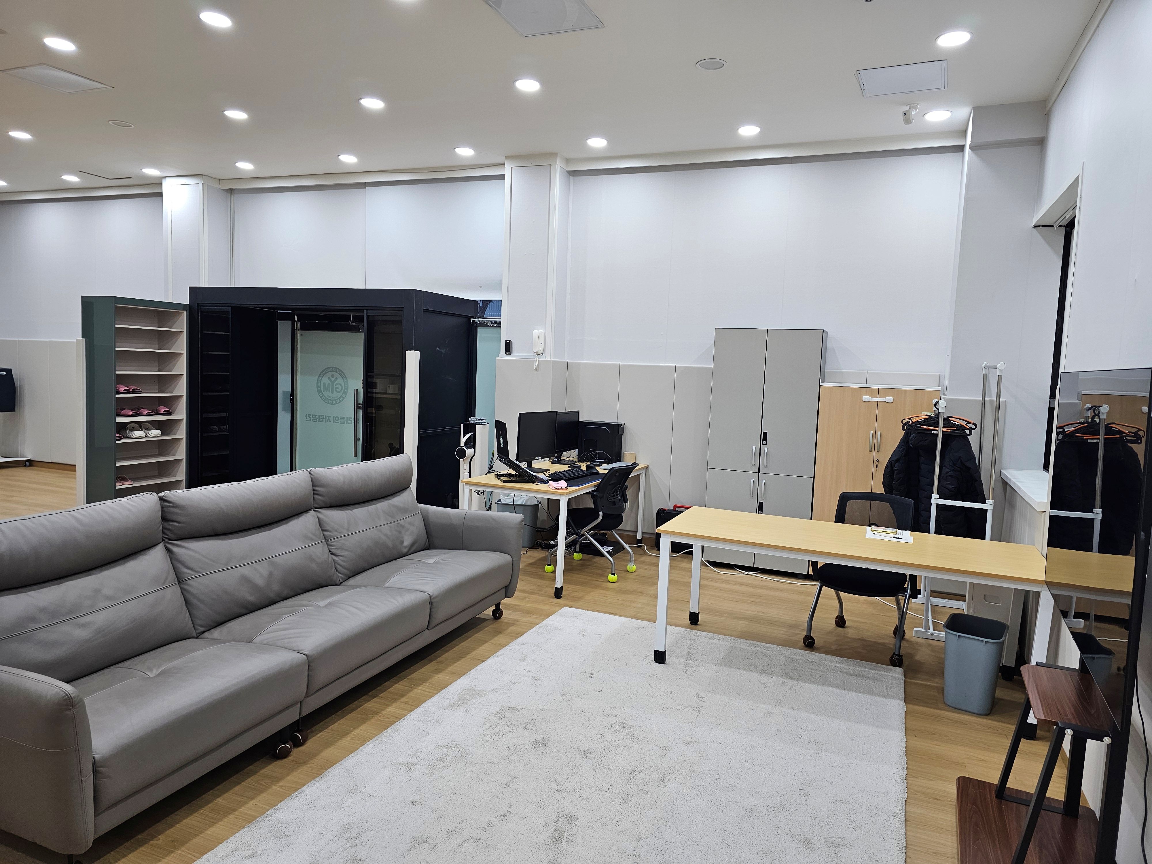 /user/g/gymcenter/editor/2504/404f23070ee931cd0ee47ecf2082f737_1743811302_2844.jpg 이미지크게보기