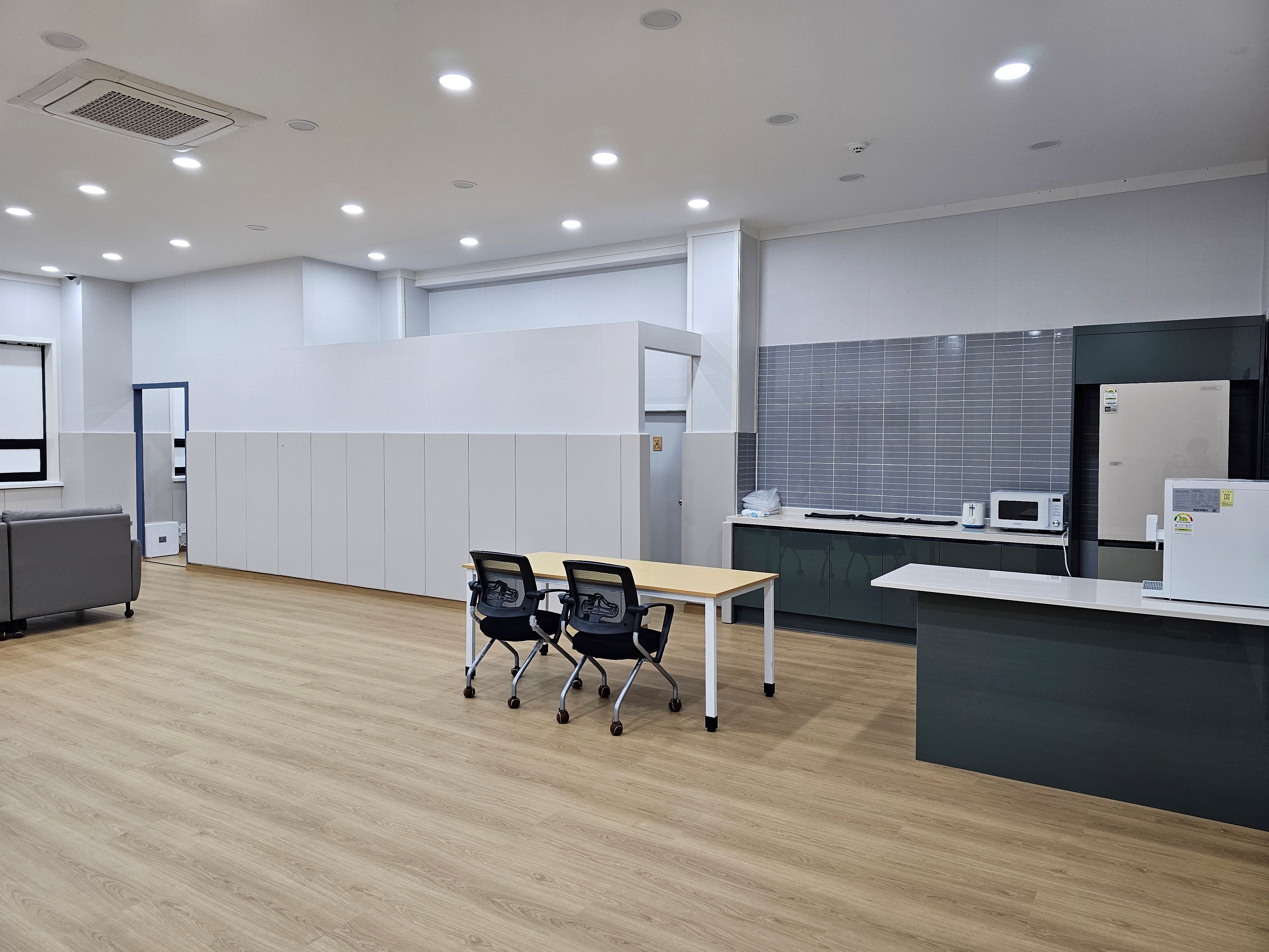 /user/g/gymcenter/editor/2504/404f23070ee931cd0ee47ecf2082f737_1743811303_1764.jpg 이미지크게보기